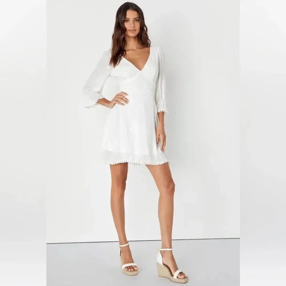 Lulu’s Size Large Mini Dress In the Meadow White Embroidered Backless